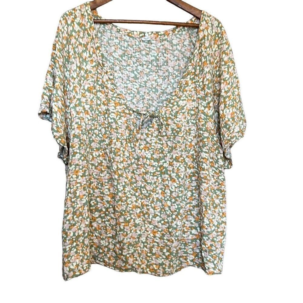 Melrose and Market 3X Floral Print Tie Neck‎ Short Sleeve Blouse